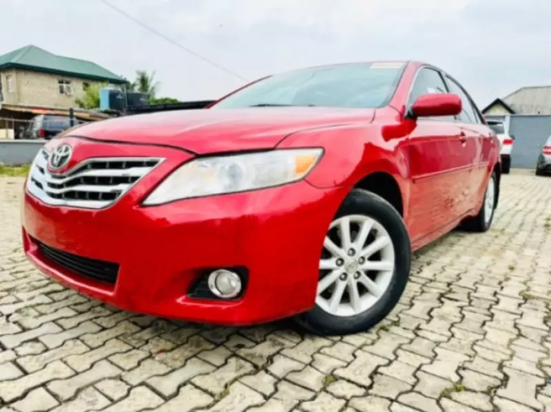 Toyota Camry - 2009