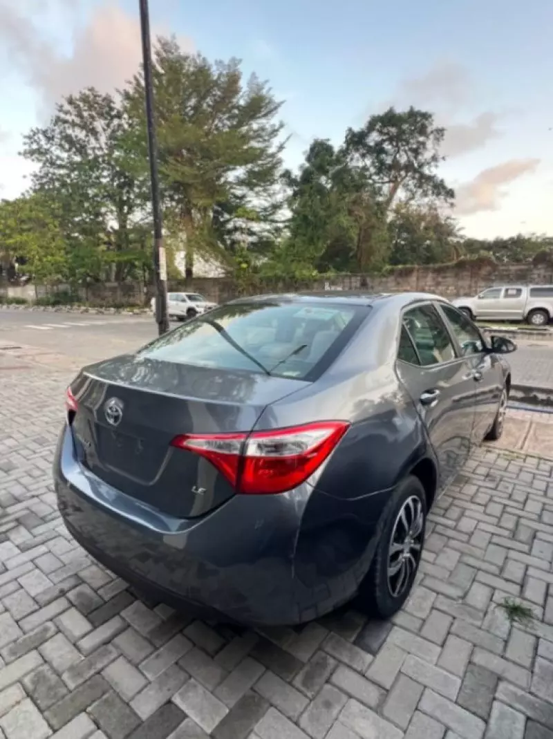 Toyota corolla   - 2015