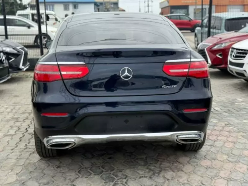 Mercedes-Benz GLC 300   - 2017