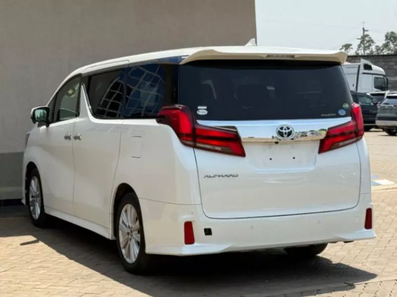 Toyota Alphard   - 2018