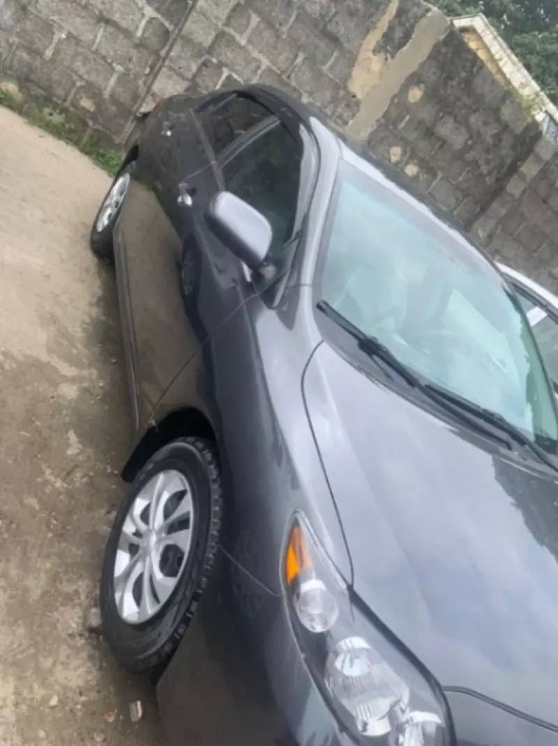 Toyota Corolla   - 2009