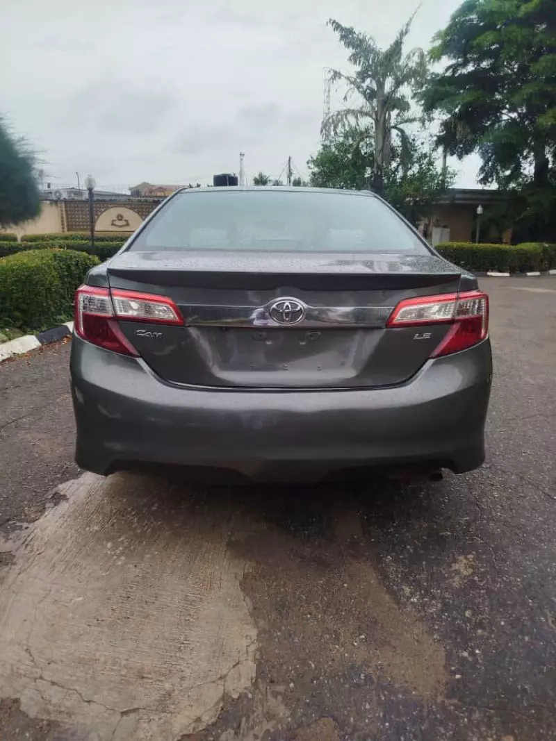Toyota Camry   - 2012