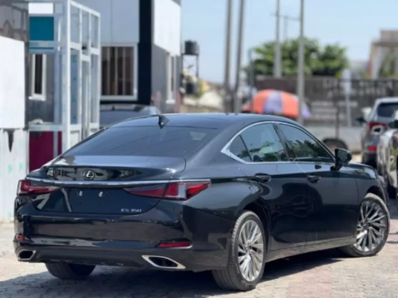 Lexus ES 350   - 2014