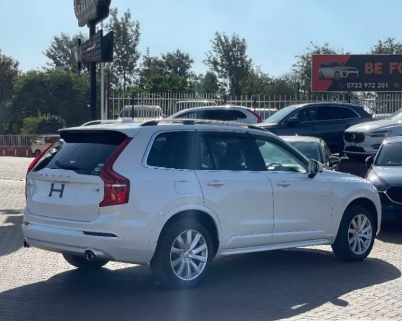 Volvo XC90   - 2019