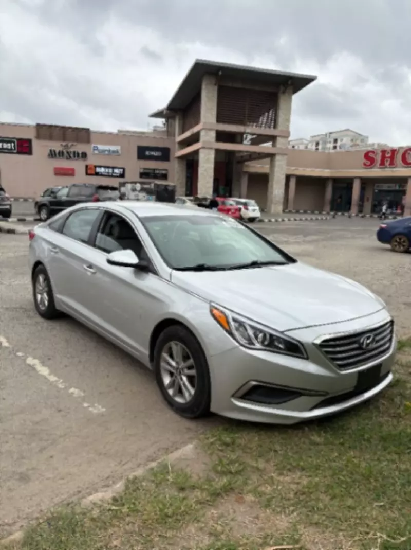 Hyundai Sonata   - 2017