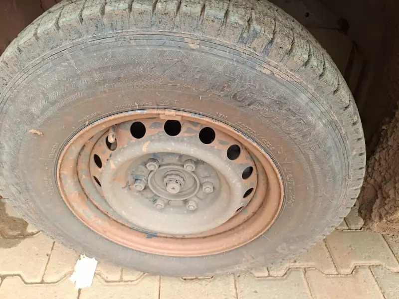 Toyota Hiace   - 2012