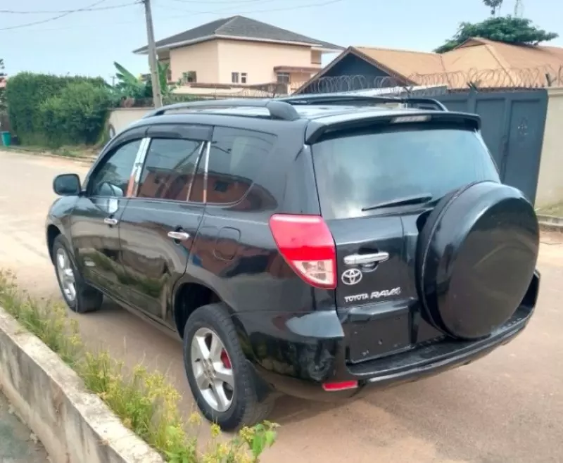 Toyota RAV 4   - 2006