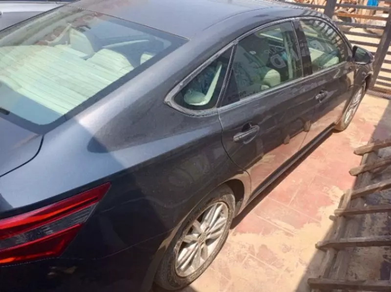 Toyota Avalon   - 2013
