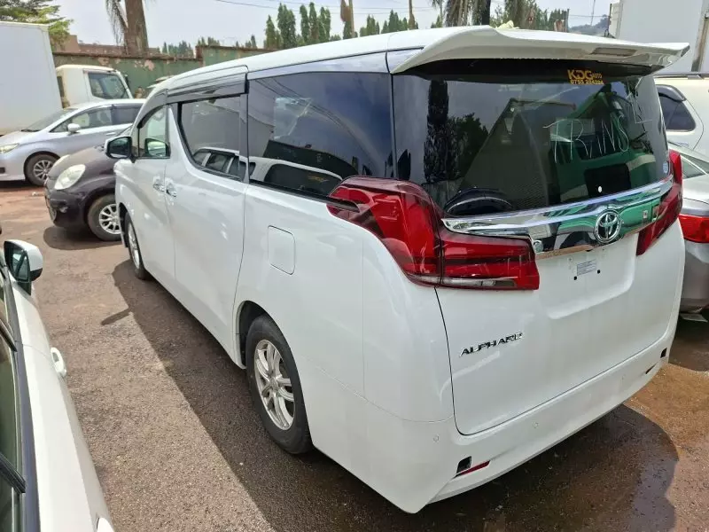Toyota Alphard   - 2018