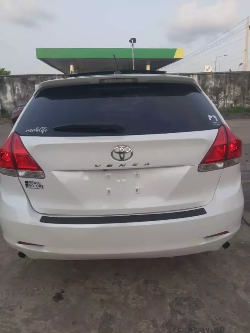 Toyota Venza   - 2010