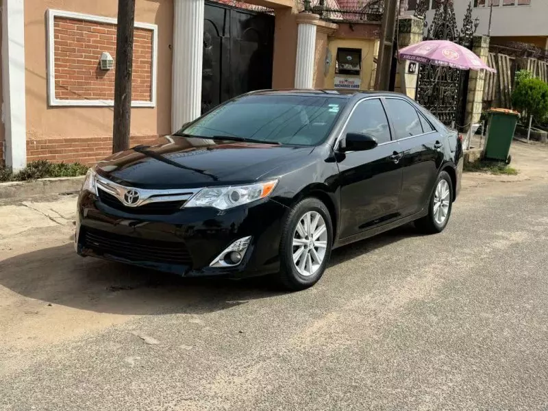Toyota Camry   - 2012