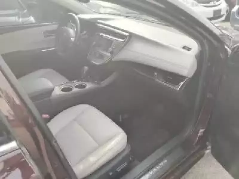 Toyota Avalon   - 2013