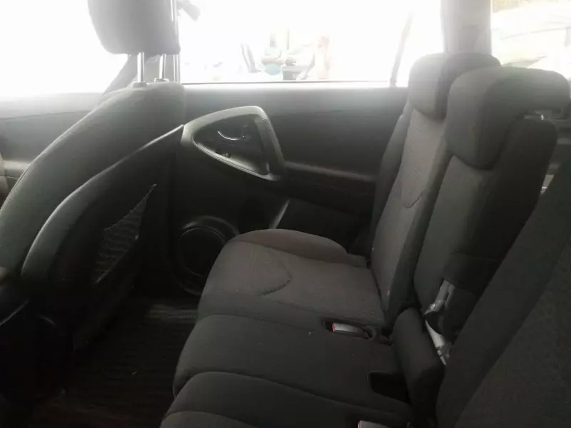 Toyota Vanguard    - 2011