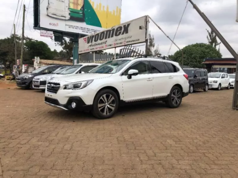 Subaru Outback   - 2018
