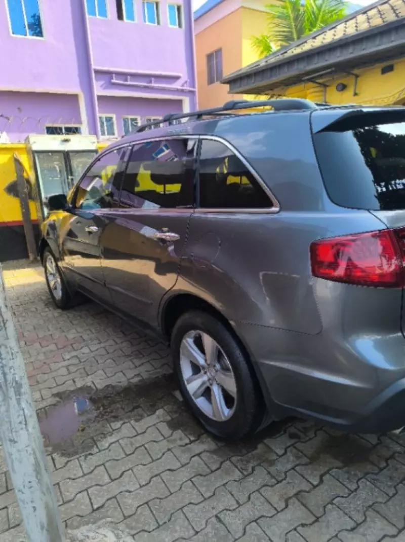 Acura MDX   - 2011