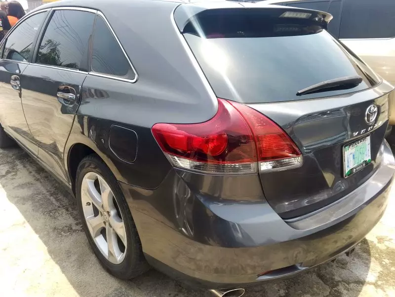 Toyota Venza   - 2013