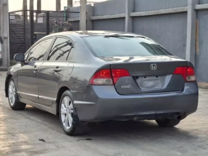 Honda Civic   - 2011