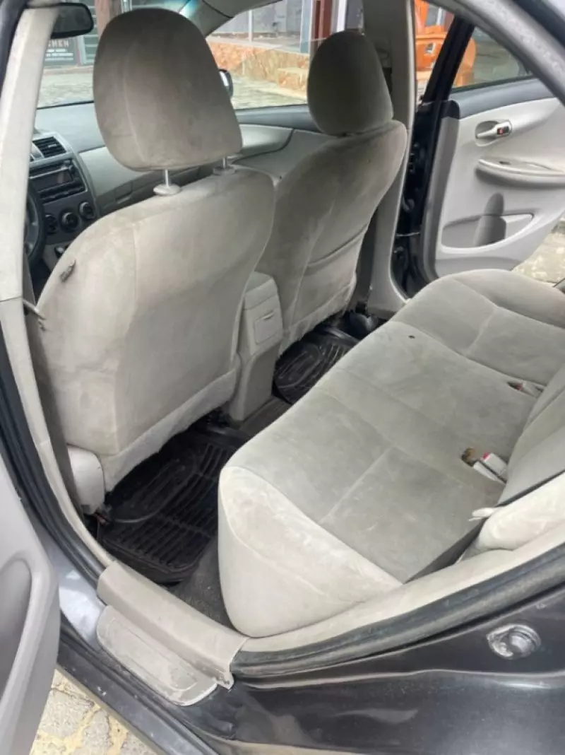 Toyota Corolla   - 2012