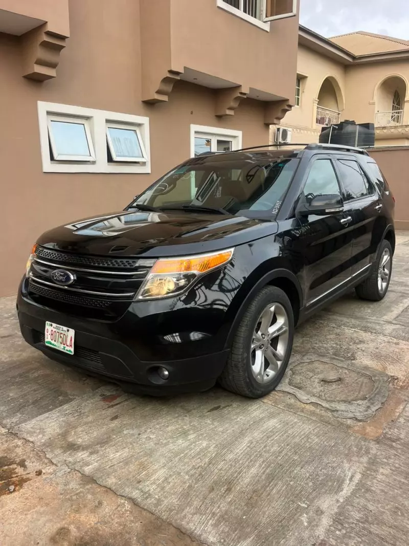 Ford Explorer   - 2014