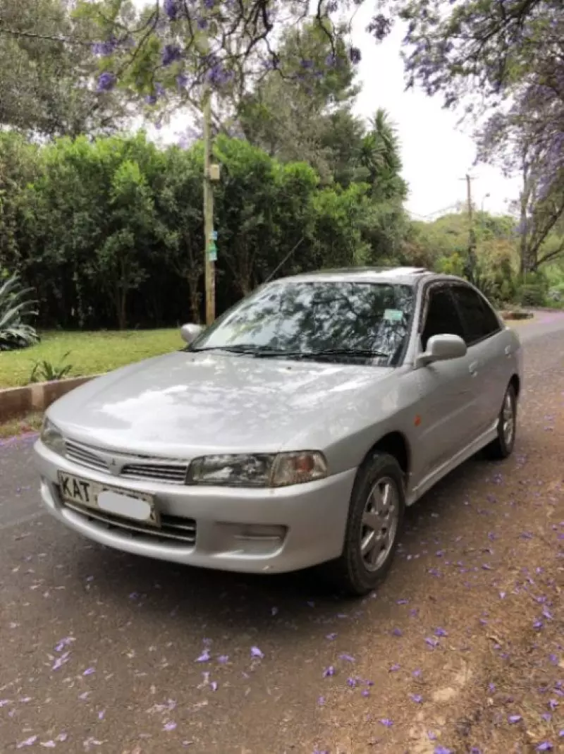 Mitsubishi Lancer   - 1997
