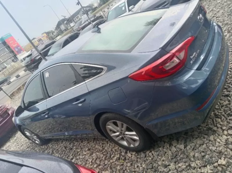 Hyundai Sonata   - 2015