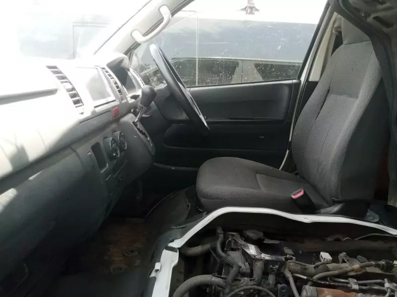 Toyota Hiace   - 2014