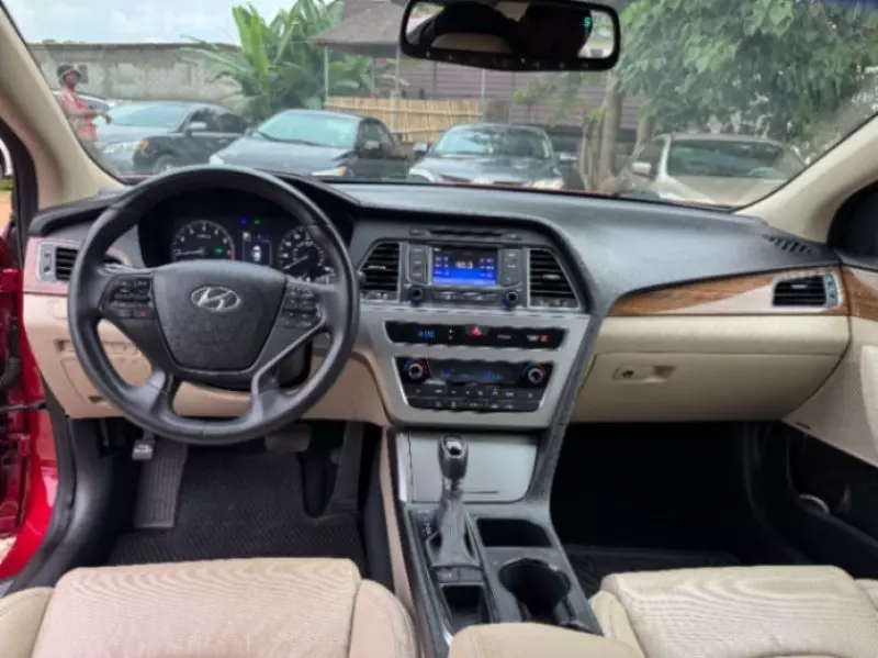 Hyundai Sonata   - 2015