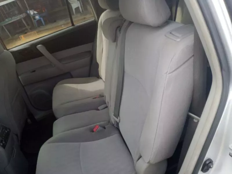 Toyota Highlander   - 2013