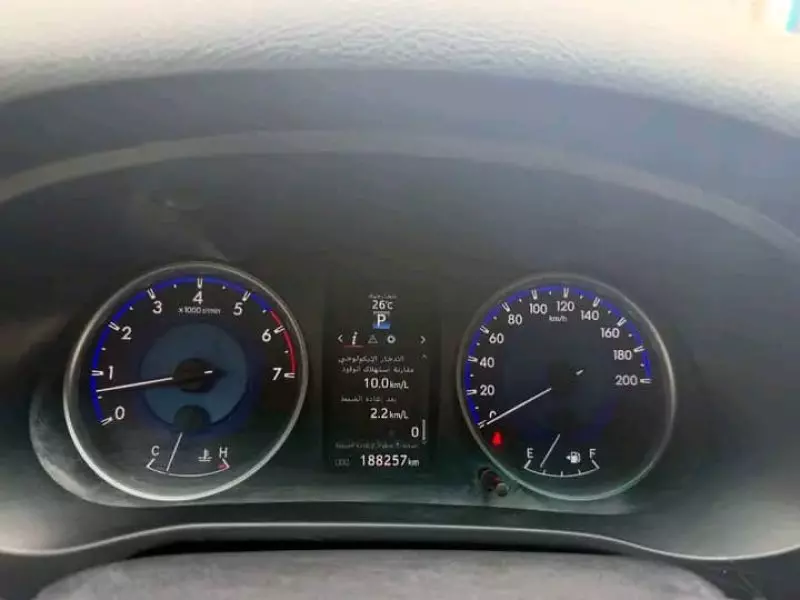 Toyota Hilux    - 2017