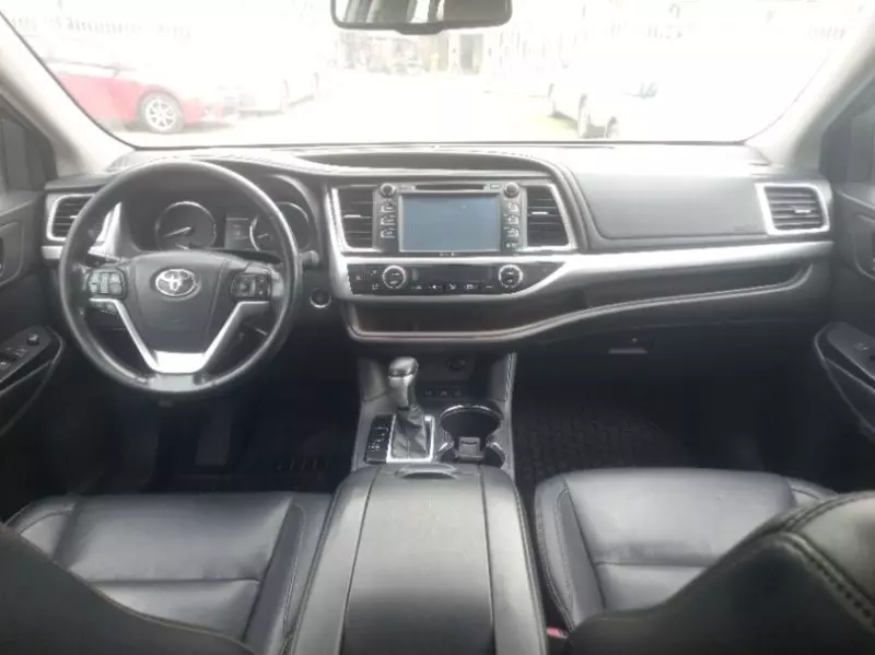 Toyota Highlander   - 2015