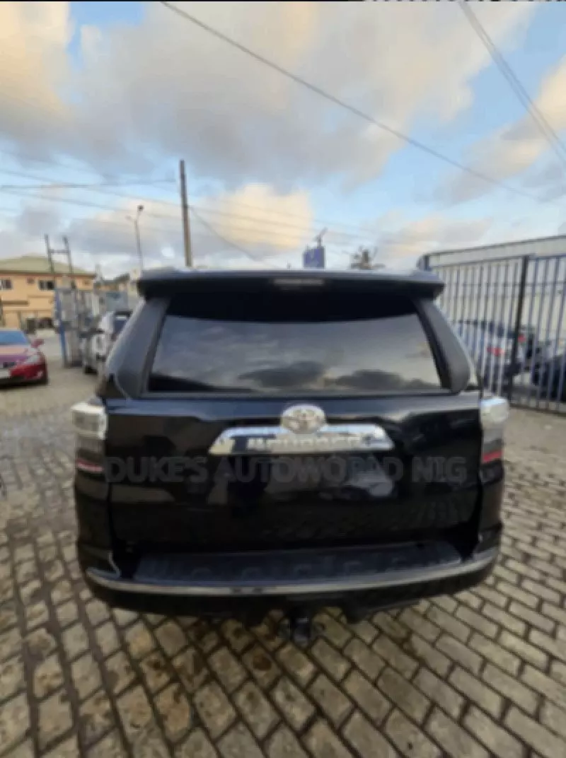 Toyota 4-Runner   - 2013