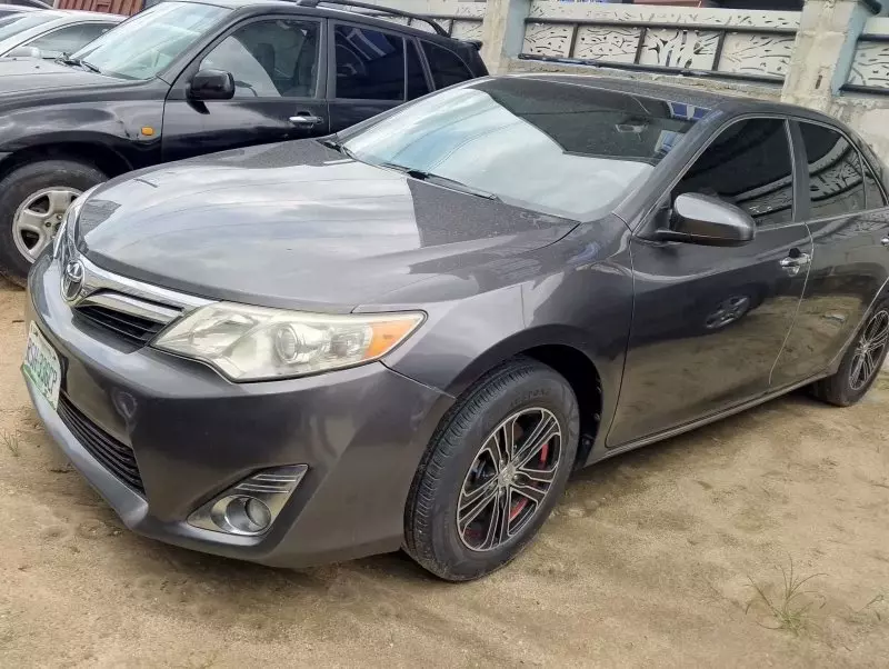 Toyota Camry   - 2013