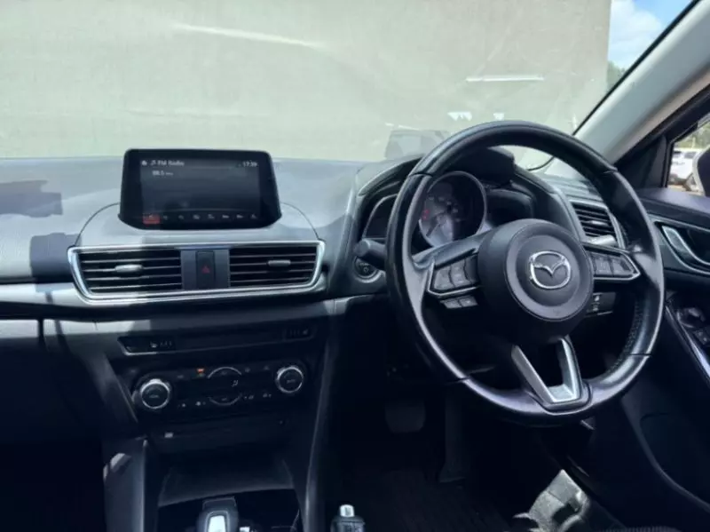 Mazda Axela    - 2018