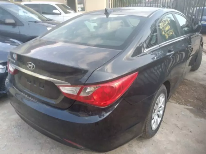 Hyundai Sonata   - 2012