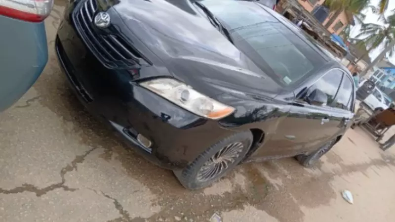 Toyota Camry   - 2009