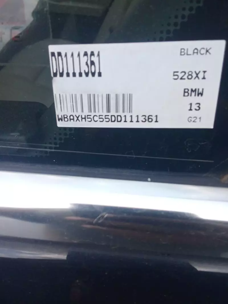 BMW 528i   -