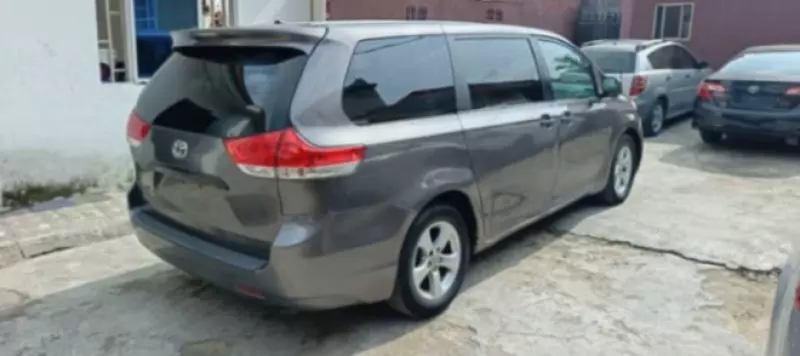 Toyota Sienna