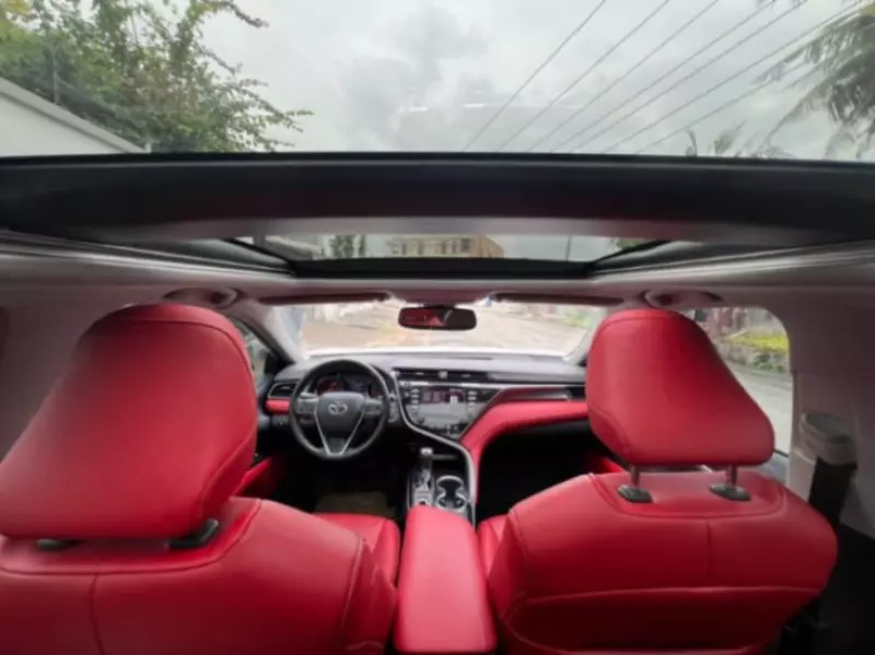 Toyota Camry   - 2020