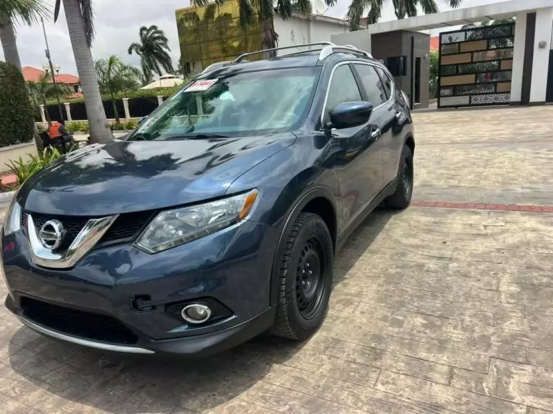 Nissan Rogue   - 2016