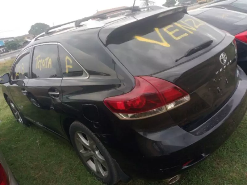 Toyota Venza   - 2013