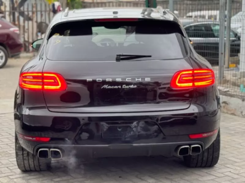 PORSCHE Macan   - 2015