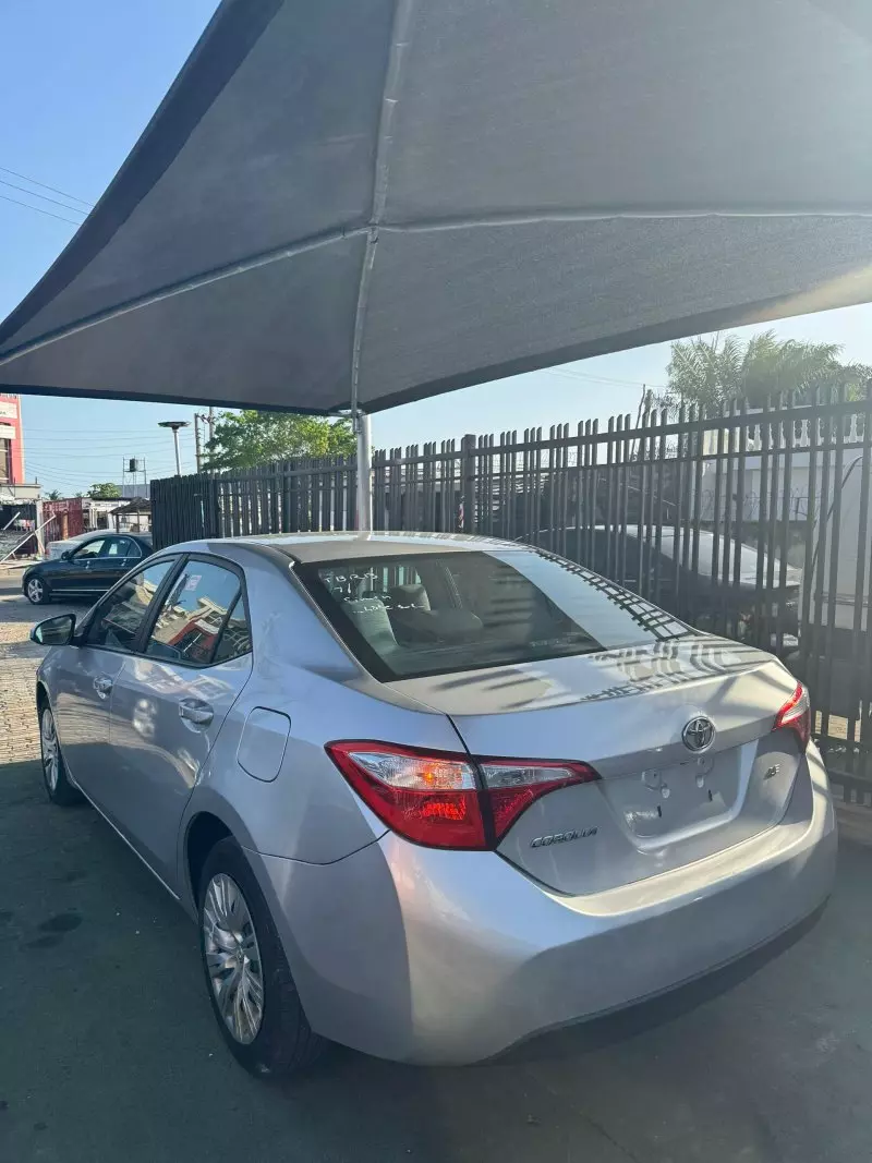 Toyota Corolla   - 2014