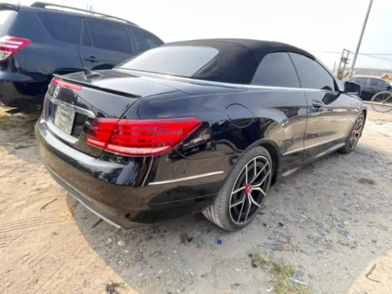 Mercedes-Benz E350 - 2014