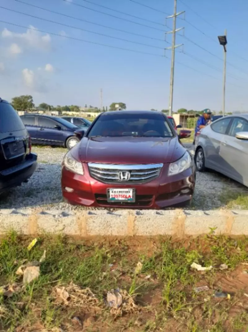 Honda Accord   - 2009