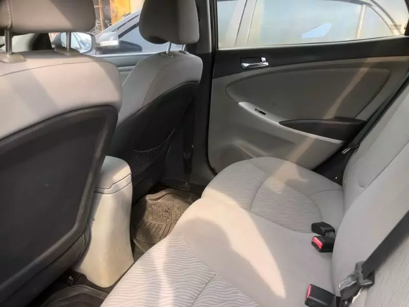 Hyundai Accent   - 2012