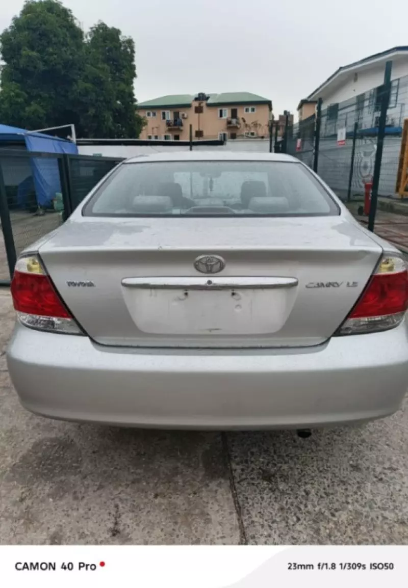Toyota Camry   - 2006