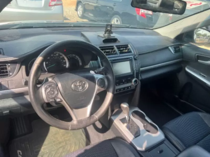 Toyota Camry   - 2012