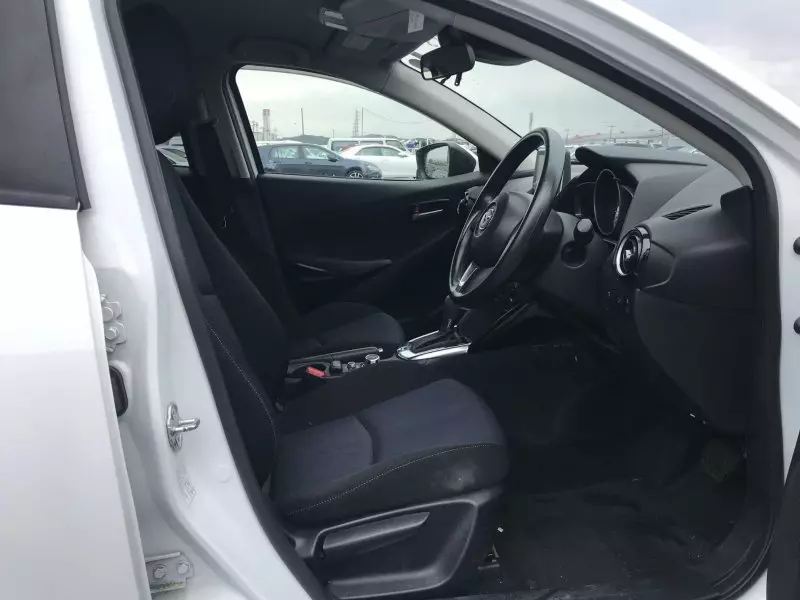 Mazda Demio   - 2017