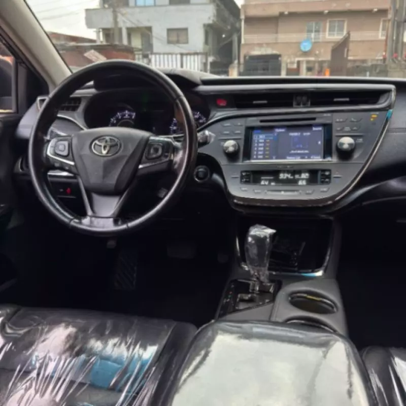 Toyota Avalon   - 2016
