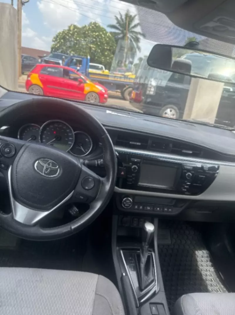 Toyota Corolla   - 2013